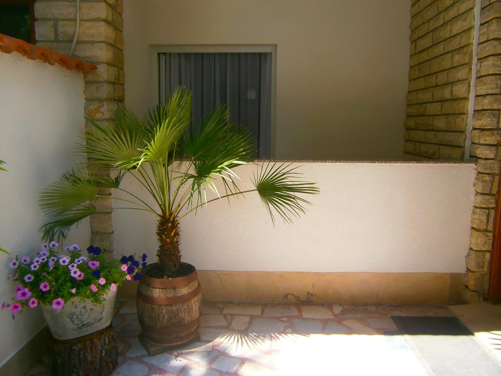 Hotel Bed & Breakfast Pansion Rade Pirovac Esterno foto